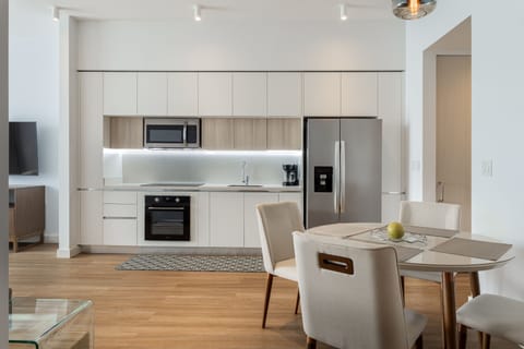 Superior Quadruple Room | Private kitchen | Full-size fridge, microwave, oven, coffee/tea maker