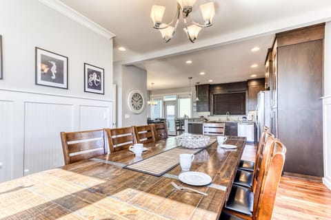 Dining Table, seats 10