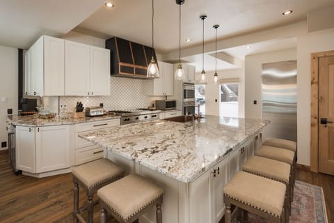 Fully Stocked Kitchen and Bar