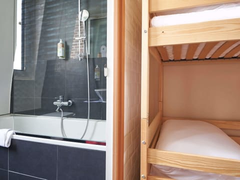 Family Room, Multiple Beds | Desk, soundproofing, iron/ironing board, free cribs/infant beds