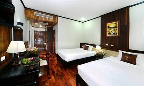 Standard Twin Room | Minibar, in-room safe, free WiFi