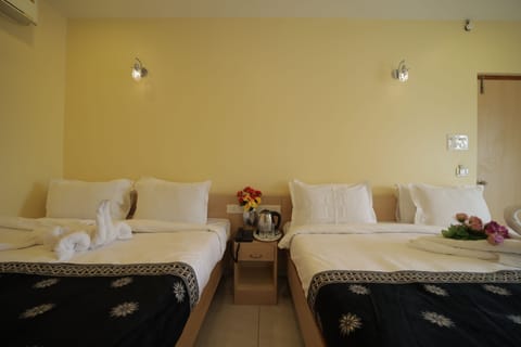 Superior Studio Suite | Egyptian cotton sheets, premium bedding, free WiFi, bed sheets