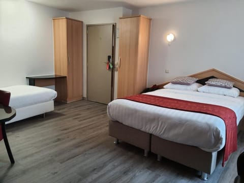 In-room safe, free WiFi