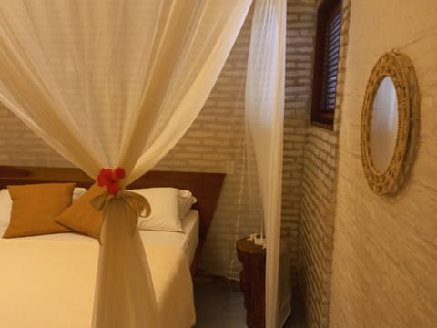 Romantic Apartment, 1 Bedroom | Bathroom | Shower, designer toiletries, hair dryer, towels