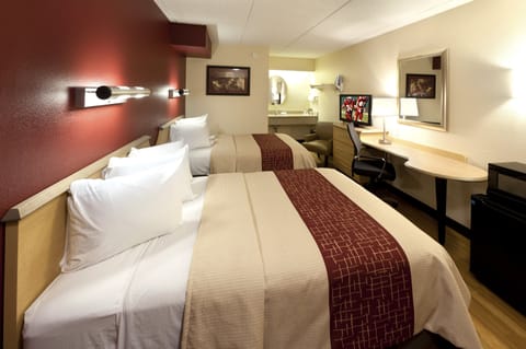 Standard Room, 2 Double Beds (Smoke Free) | In-room safe, desk, laptop workspace, blackout drapes