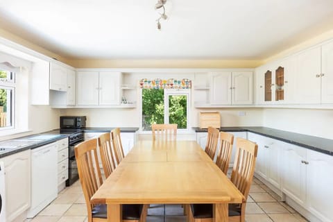 The Kitchen of An Rua holiday home in Lahinch Co. Clare (1)