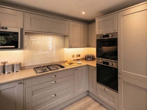 Kitchen | Yew Tree Cottage, Willsersey, near Broadway