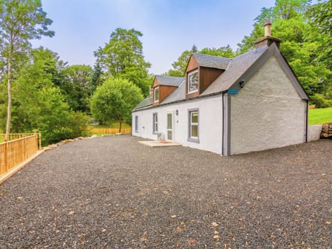 Exterior | Dalnaglar Cottage - Dalnaglar Castle and Cottages, Glenshee, Cairngorms