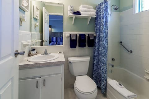 Double Room | Bathroom