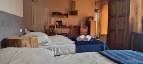 Traditional Room | Individually furnished, iron/ironing board, bed sheets