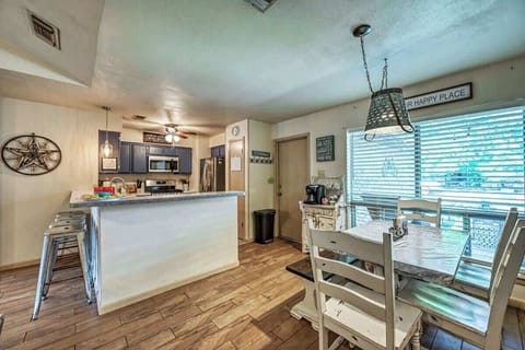 Dining/Kitchen