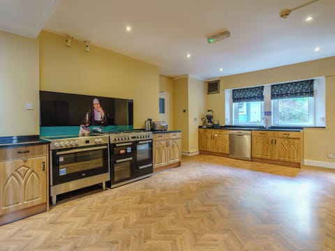 Kitchen | The Old Nunnery - The Old Nunnery and Retreat, Skelmorlie, near Largs
