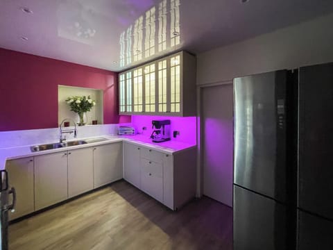 Kitchen/diner | Dalgarven Spa House, Kilwinning, near Ayr