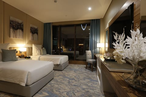 Royal Suite, 2 Bedrooms | Premium bedding, pillowtop beds, minibar, in-room safe