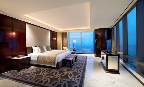 Royal Suite, 1 King Bed | 1 bedroom, minibar, in-room safe, desk