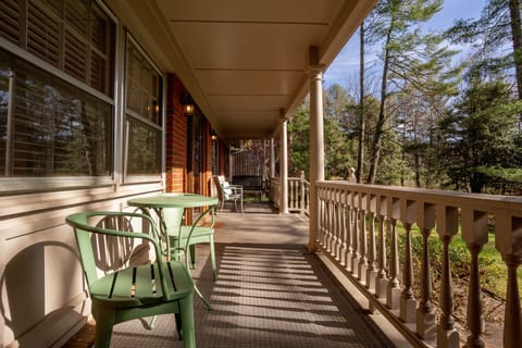 Perfect Porch for Enjoying Nature!
