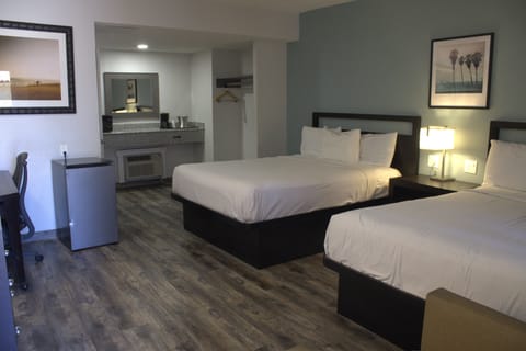 Standard Room | Desk, iron/ironing board, free WiFi, bed sheets