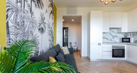 Apartment | Living area | 32-inch flat-screen TV with cable channels, TV