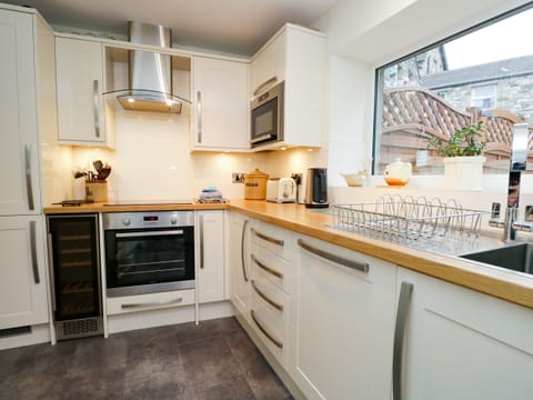 Fridge, dishwasher, electric kettle, toaster