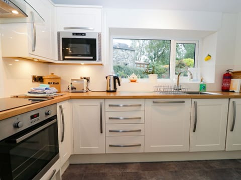 Fridge, dishwasher, electric kettle, toaster