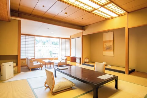 Japanese-Style Superior Room with River View, Half Board | Down comforters, in-room safe, free WiFi, bed sheets