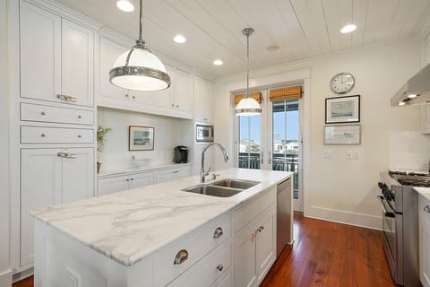 Beau Soleil - Holiday Isle - Kitchen