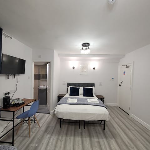Comfort Quadruple Room | Free WiFi, bed sheets