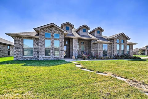 Amarillo Vacation Rental | 4BR | 3BA | Step-Free Access | 2,400 Sq Ft