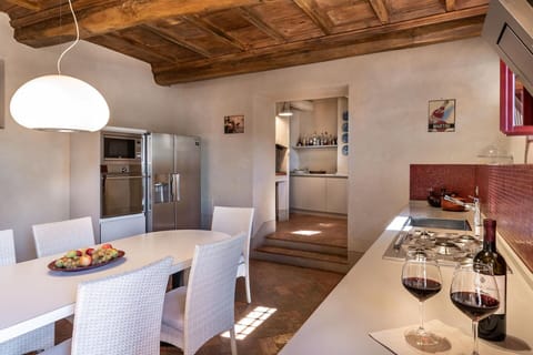 Common Room, Dining Room, Kitchen