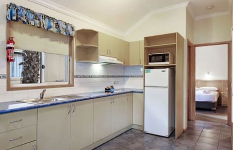 Standard Cabin, 2 Bedrooms (Sleeps 5) | Private kitchen | Fridge, microwave, cookware/dishes/utensils