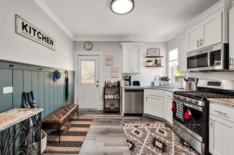 Fully equipped kitchen