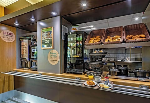 Daily buffet breakfast for a fee
