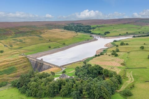 Roundhill Reservoir - Yorkshire Dales National Park