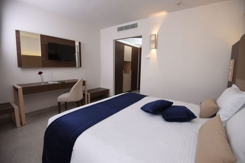 Comfort Room | Minibar, in-room safe, free WiFi, bed sheets