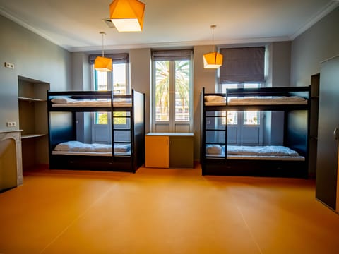 Shared Dormitory | Free WiFi, bed sheets