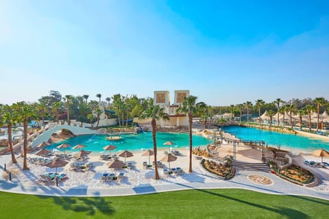 Private beach, white sand, beach umbrellas, beach towels