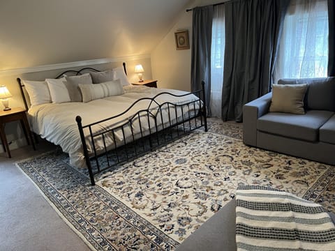 Deluxe Double Room, 2 Bedrooms | Premium bedding, down comforters, individually decorated