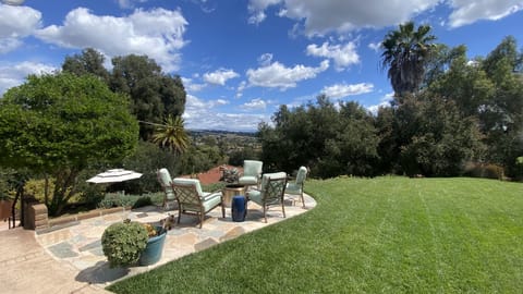 Fire pit area. This area is a shared space please be considerate with the noise