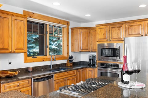 Fully equipped kitchen