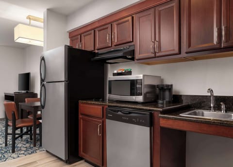 Studio, 1 Queen Bed, Accessible, Bathtub (Mobility & Hearing) | Private kitchen | Fridge, microwave, stovetop, dishwasher