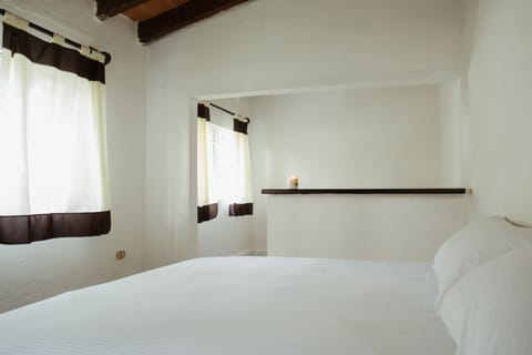 Standard Room | Free WiFi, bed sheets