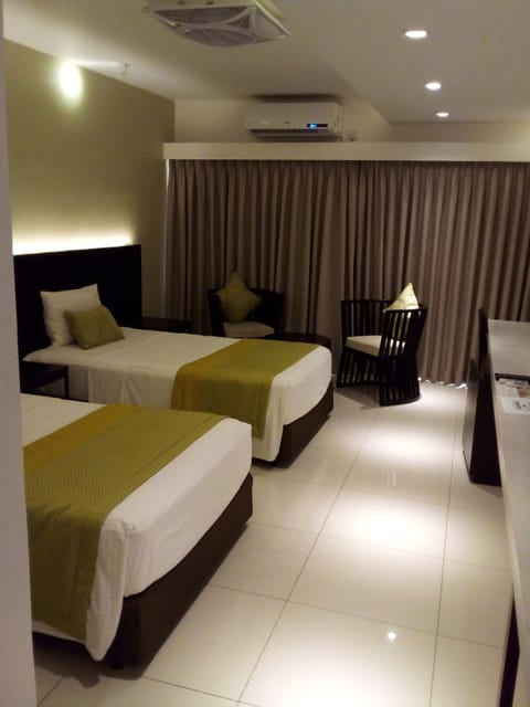 Deluxe Double or Twin Room | Laptop workspace, free WiFi