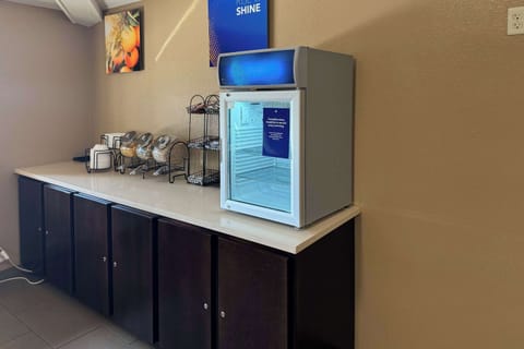 Free buffet breakfast