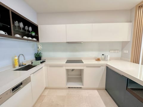 Premium Three bedroom with KL Tower and TRX View | Private kitchen | Full-size fridge, oven, stovetop, dishwasher