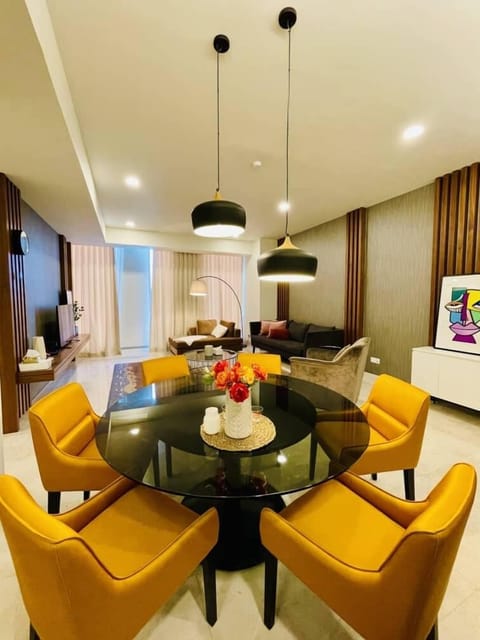 Family Suite (KLCC View) | In-room dining