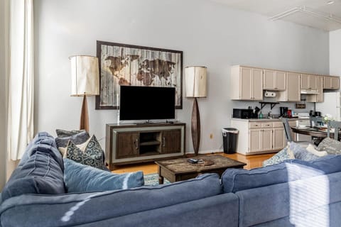 Full Kitchen & Dining area are integrated with the living room loft with high ceilings to give you the feeling of lots of space