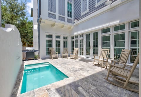 Harp's Haven Main and Carriage House - Rosemary Beach - Private Pool