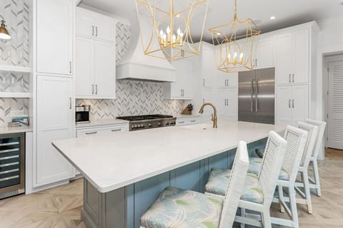 Harp's Haven Main and Carriage House - Rosemary Beach - First Floor - Kitchen Bar Area