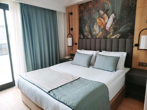 Superior Double Room | Free minibar, iron/ironing board, free WiFi, bed sheets