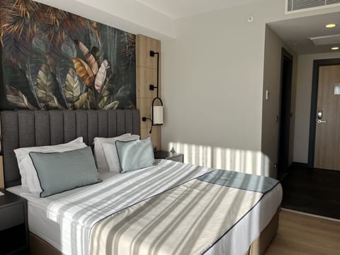 Standard Triple Room | Free minibar, iron/ironing board, free WiFi, bed sheets